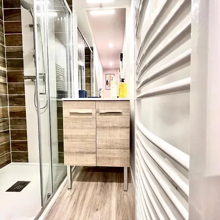 Le Loft ~ A 4 Min De La Gare, Fibre + Parking Prive Vakantiehuis *